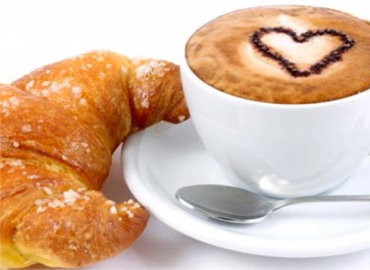 B&B Dolci Sogni Triggiano Exteriör bild